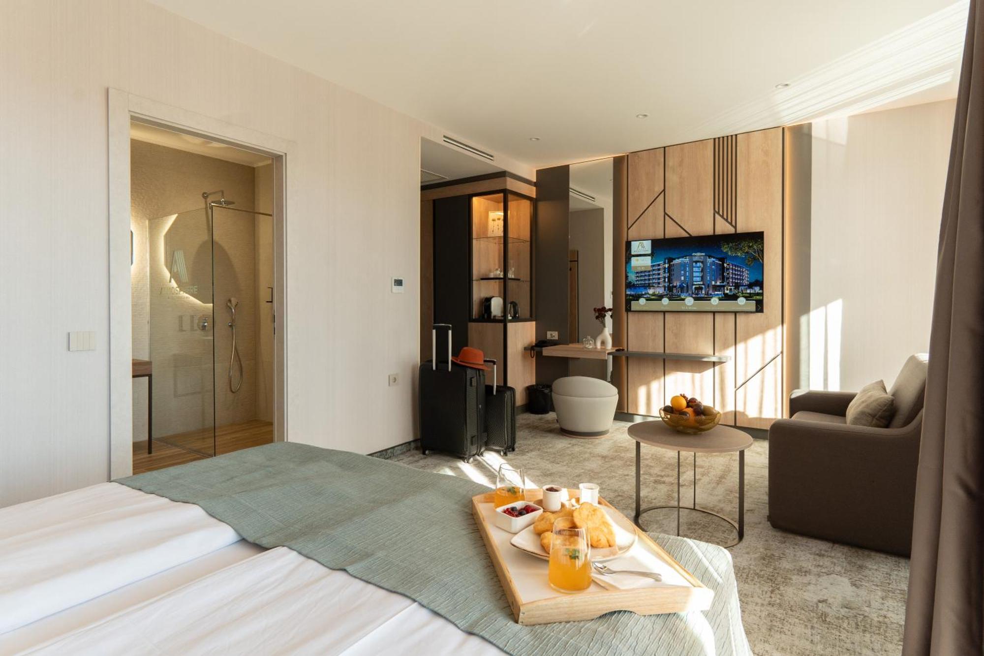 Atmosphere Balneo Hotel & Spa Pavel Banya Bagian luar foto